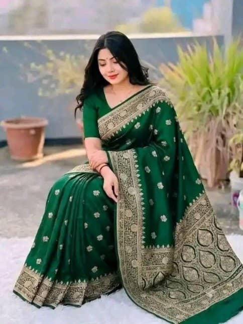 কাতান শাড়ি — পান মোটিফ আঁচল, সবুজ